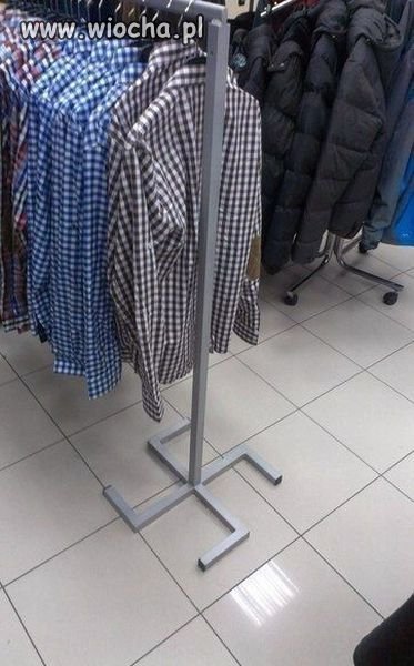 Praktyczny, gustowny stojaczek.