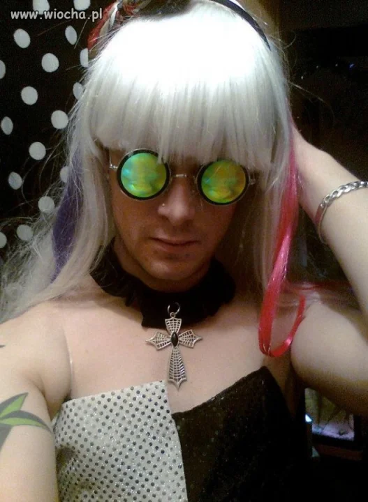 Blond trans