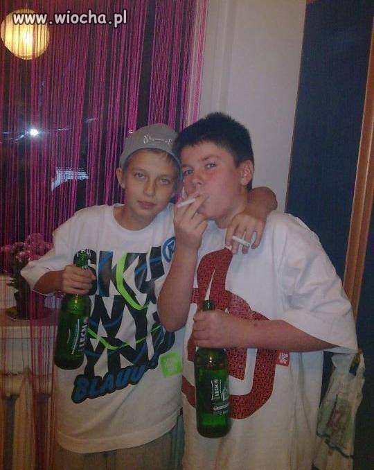 Wiocha !!  Dzieci palacze 