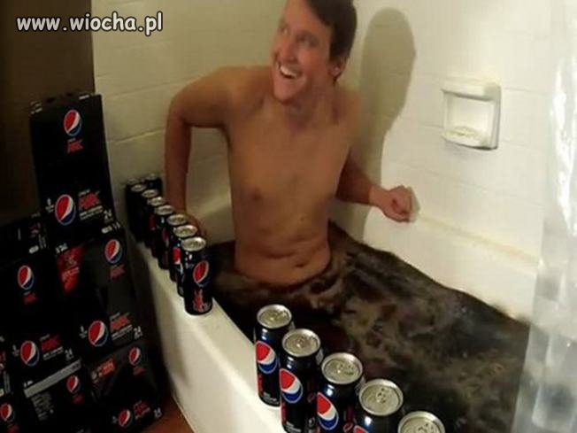 Kąpiel w pepsi