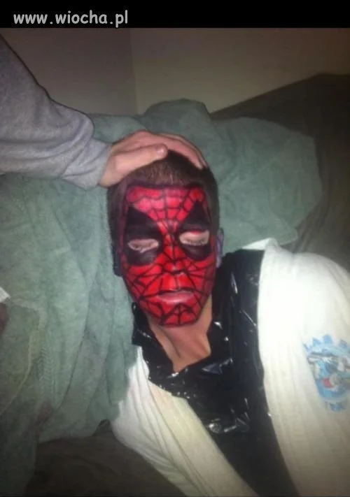 Był u was na imprezie spiderman?