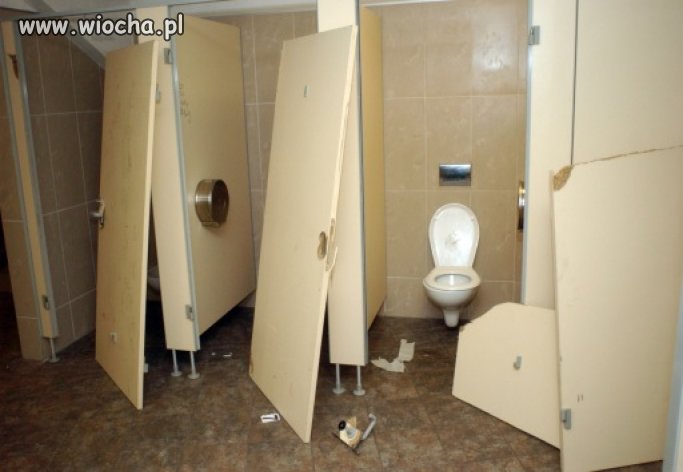 Publiczna toaleta