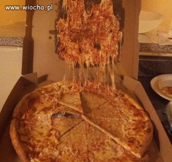 Zamawiasz pizzę, otwierasz... A tu taki surprise
