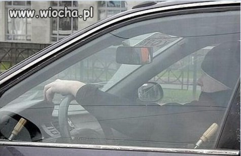 Profesjonalna naprawa opadającej szyby 