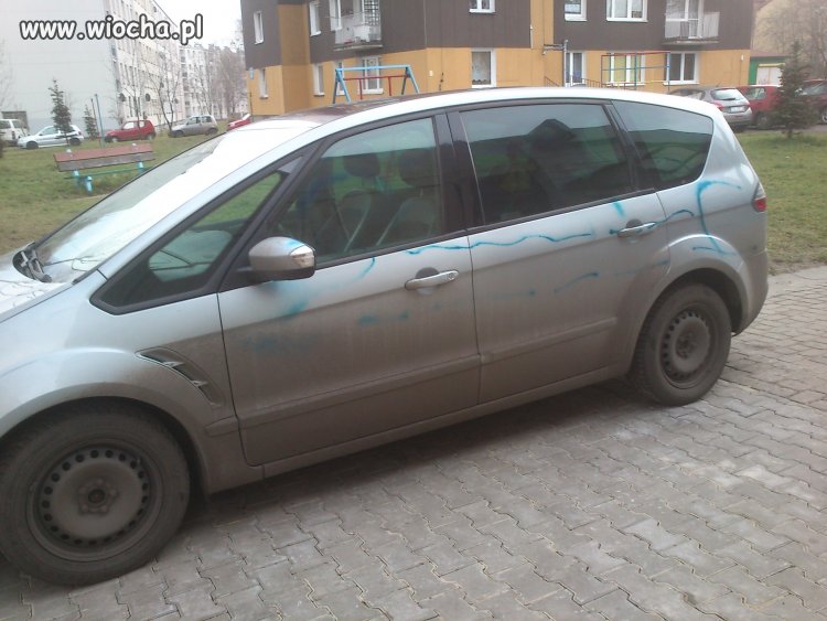 Skręciłbym kark gnojowi,