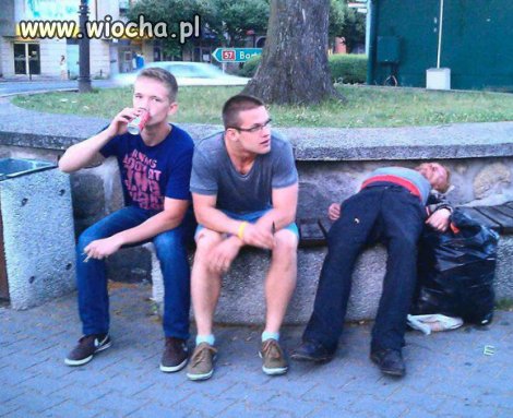 Koniecznie trzeba się pochwalić na FB.