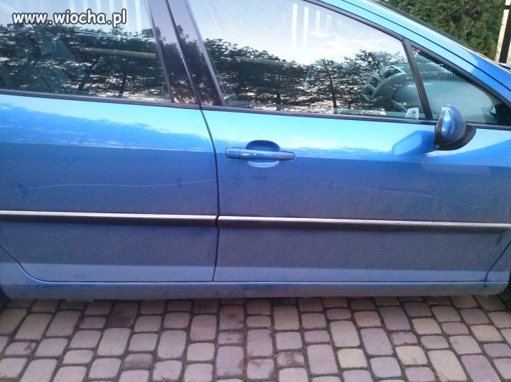 Centrum miasta, niedziela. Auto stało tylko 1 h.