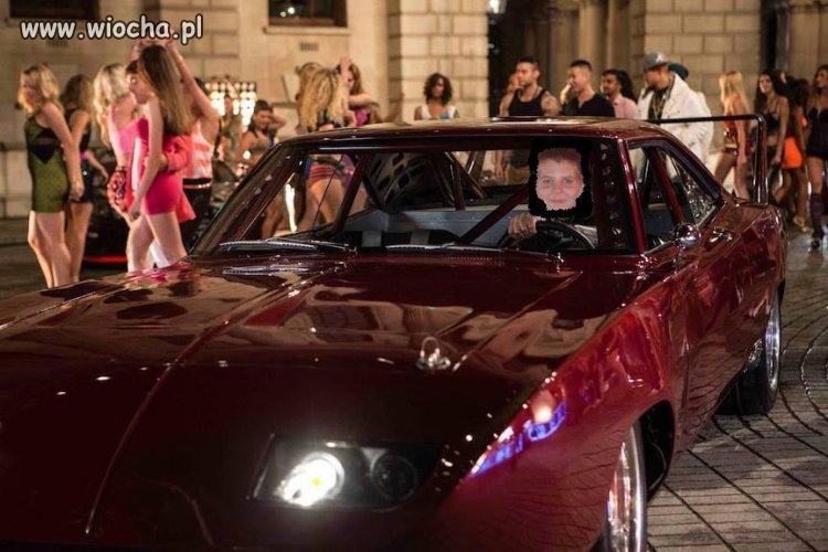 Nie ma to jak super zdjęcie w tle...