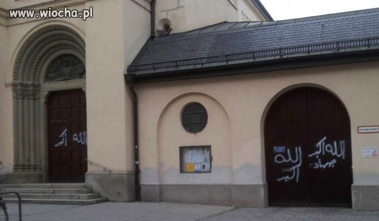 Kościół w Niemczech pomazany napisami