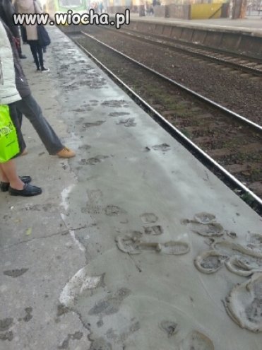 Tymczasem na pewnym peronie