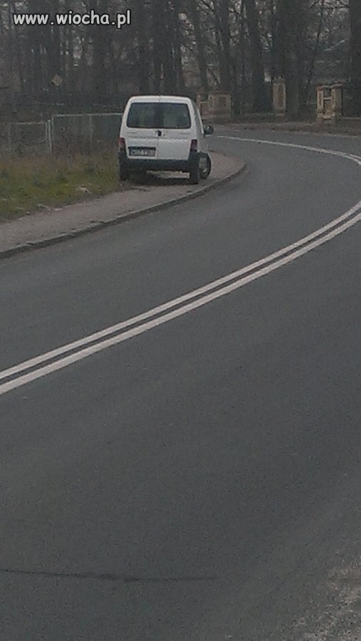 Przechodzić proszę po krawężniku  