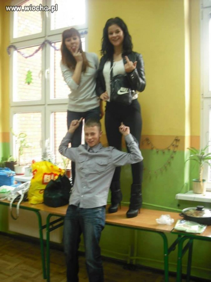 Zdjęcie z wigili klasowej w gimnazjum