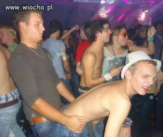 A tak bawię się z przyjacielem.