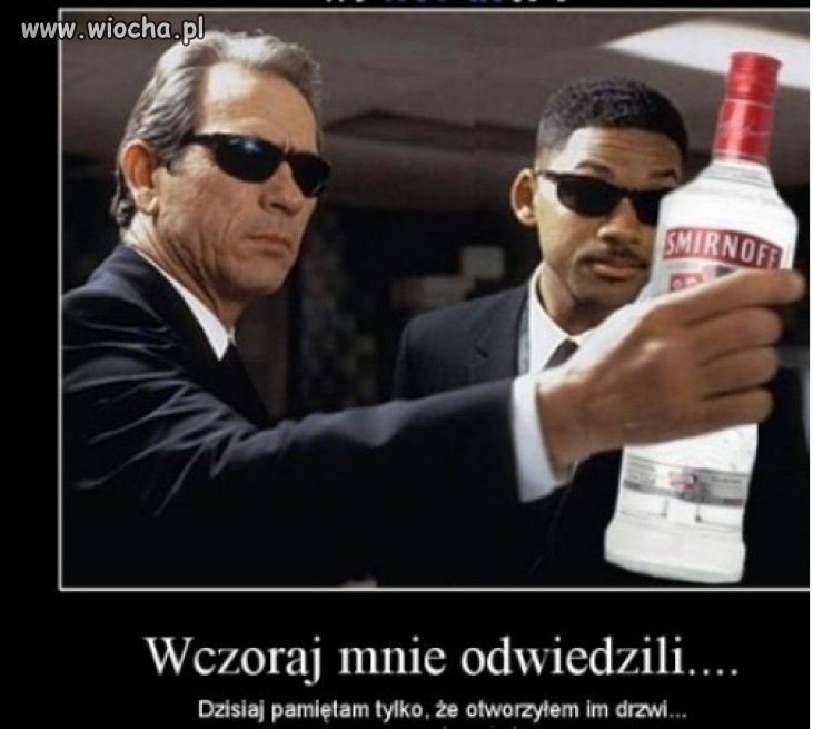 Faceci w czerni