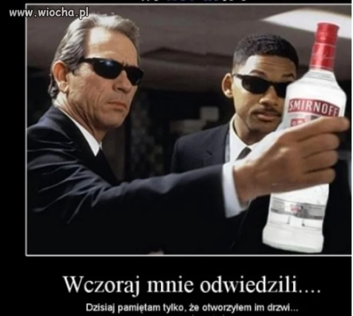 Faceci w czerni