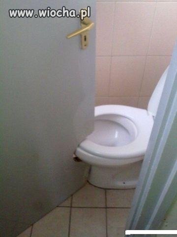 Za mała ubikacja
