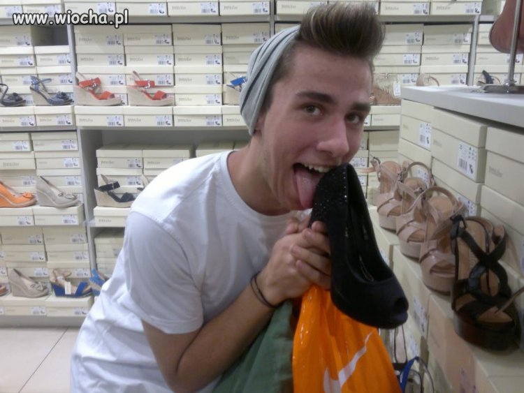 Takie tam lizanie buta