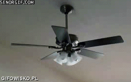 Lampa i wiatrak po