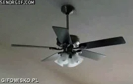 Lampa i wiatrak po