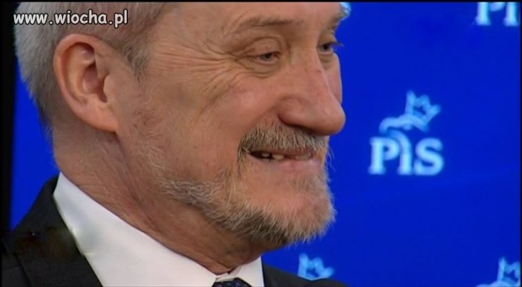 Uśmiech Antoniego to wiocha sama w sobie 