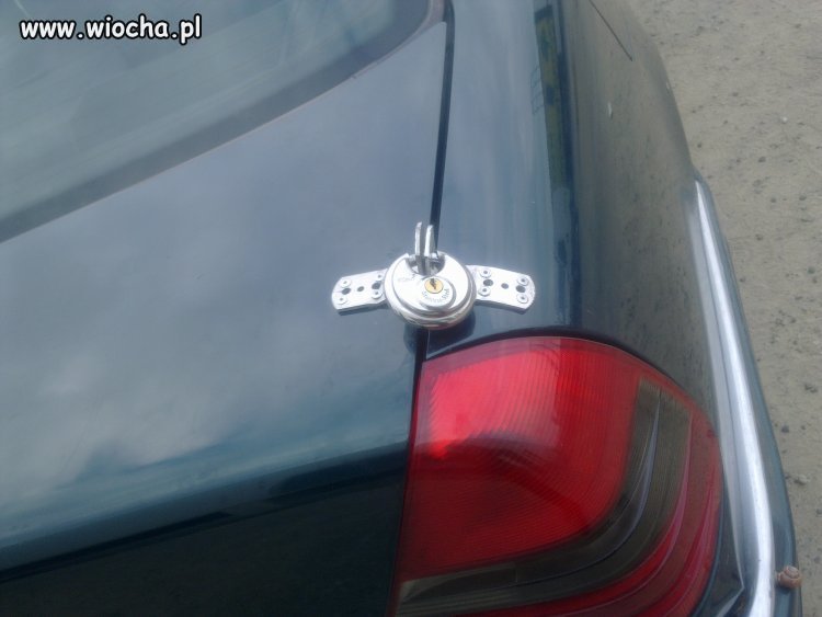 Zamknięcie bagażnika 