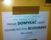 Bezdomny to siedzi w noclegowni.