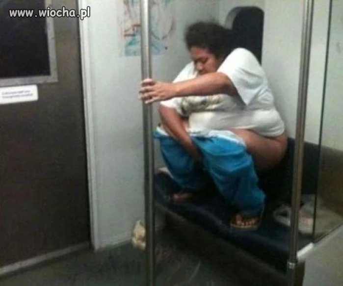 Dama w metrze...