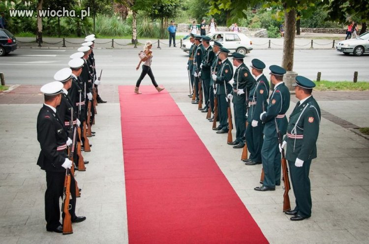 I to bez żadnej komendy
