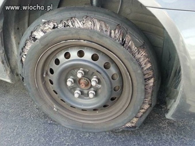 Znajoma zadzwoniła: Coś auto mi głośno chodzi