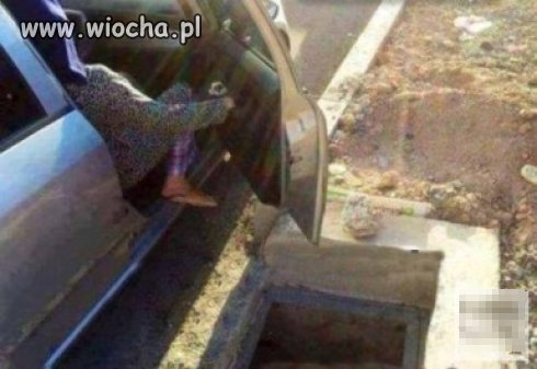 Ostrzec ją czy pyknąć fajne zdjęcie?