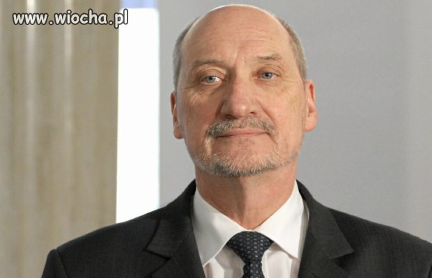 Kask Stocha to oddanie hołdu poległym pod Smoleńskiem