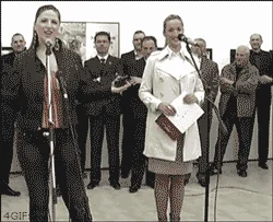 Dziadek wie kiedy klaskać.