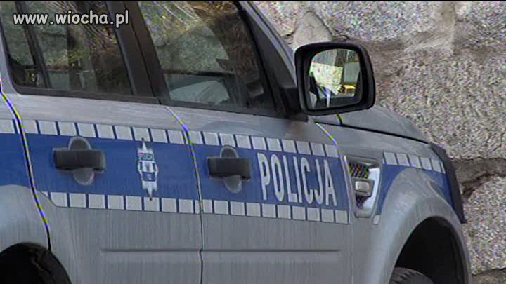 Policjanci, którzy wpadli samochodem do rzeki, 