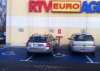 Kumulacja głupoty-kierowcy i hydrant we właściwym miejscu