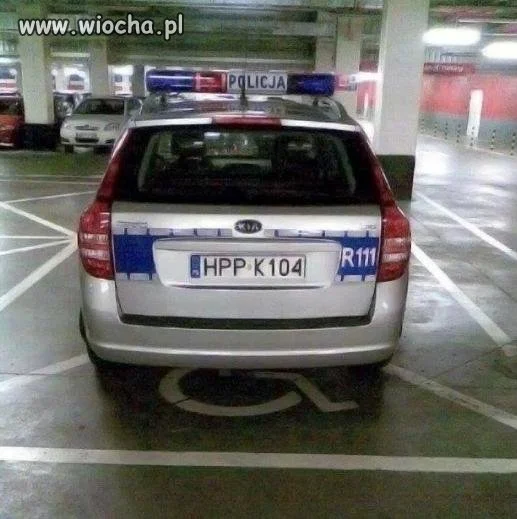 "Jestem z policji wszystko mi wolno"