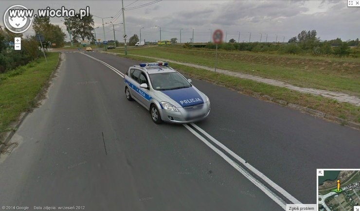 Nawet samochód Google ich przyłapał...
