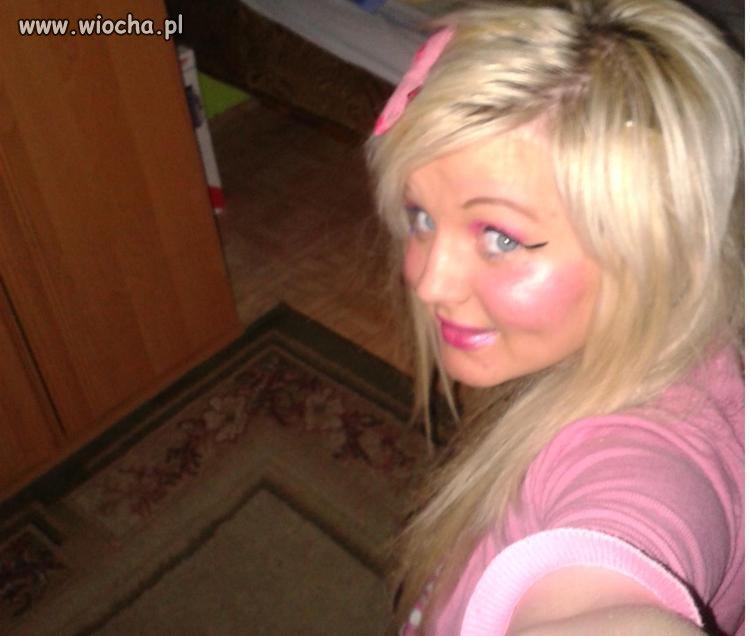 Żywa Barbie w różowym
