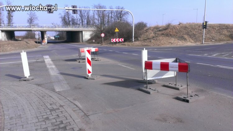 Barierki ze względu na małą dziurę.