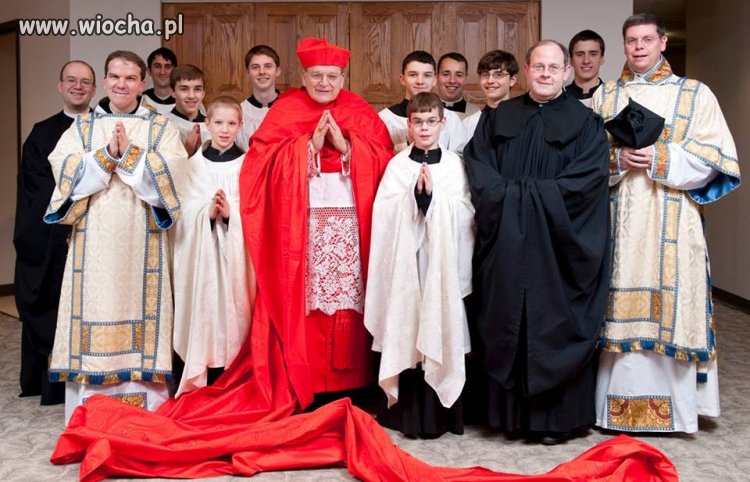 Już jako dziecko marzył by stanąć w welonie przed 