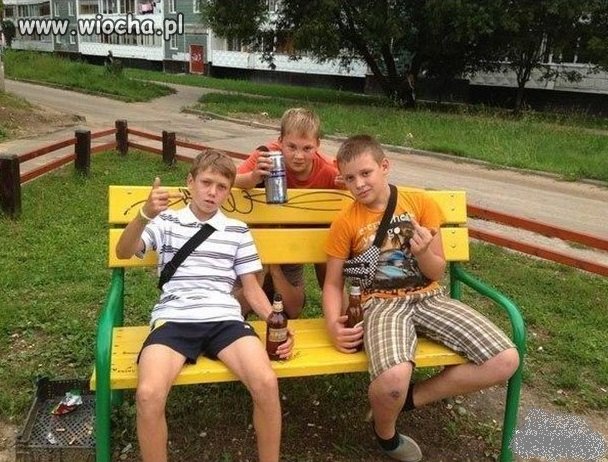Rosną królowie blokowiska.