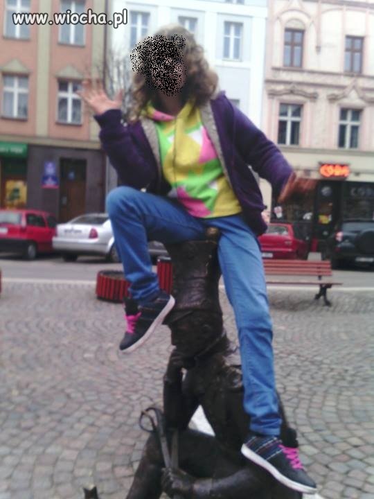 Gimba i Pomnik