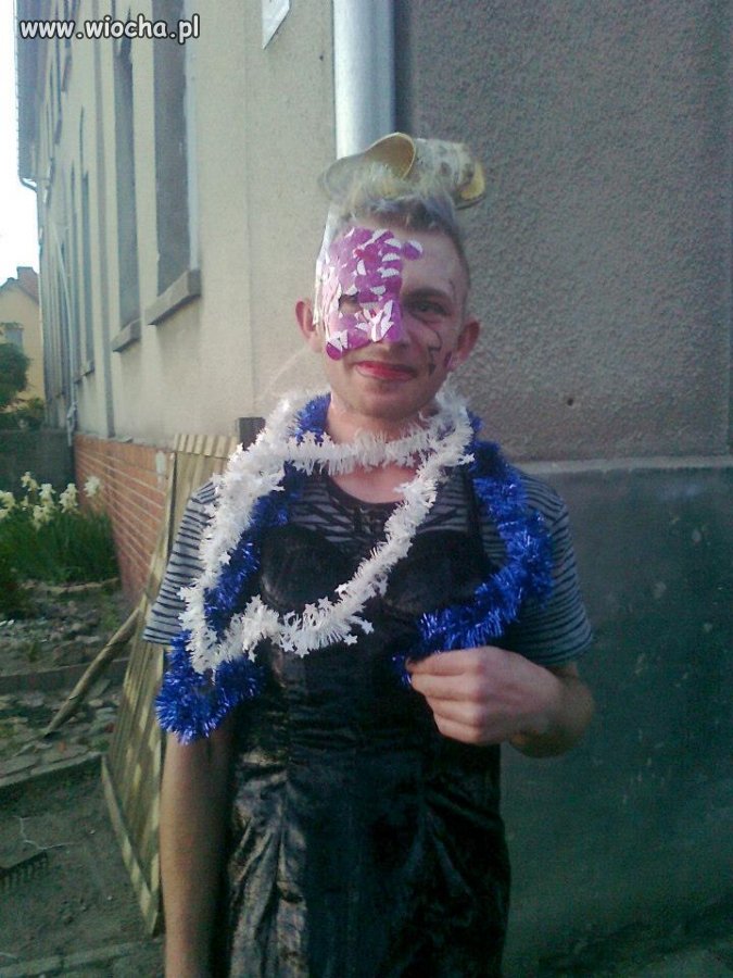 Kolejny debil który ma w głowie gówno