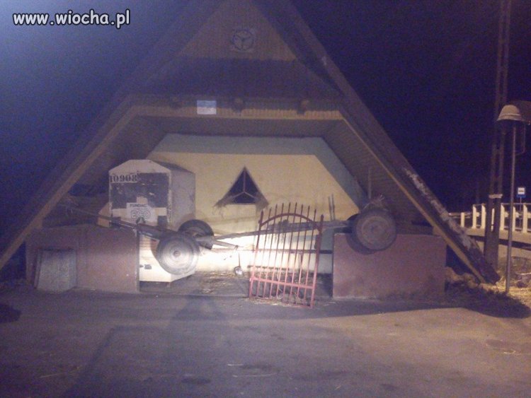 Przystanek w Brzostku...