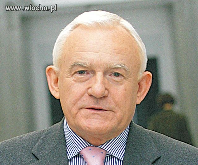 Dla mnie ten pan to zdrajca  i kolaborant gdyby nie jego decyzje dziś do Polski płynął by gaz z Norwegii a Rosjanie nie mogli by położyć swojego rurociągu do Niemiec