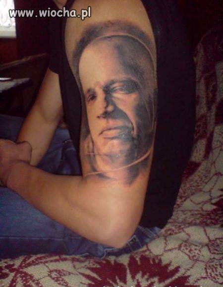 Rychu na bicepsie