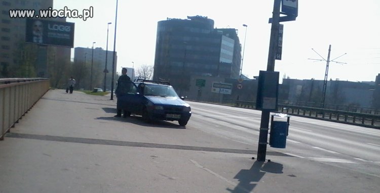 Mistrz parkowania kontra przystanek MPK