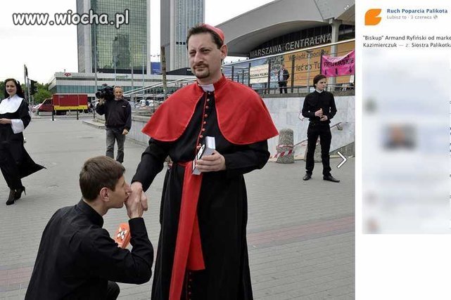 Poseł Ryfinski żegnany przed Centralnym