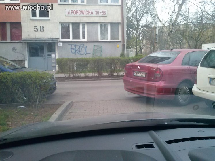 Mistrz parkowania na Popowicach