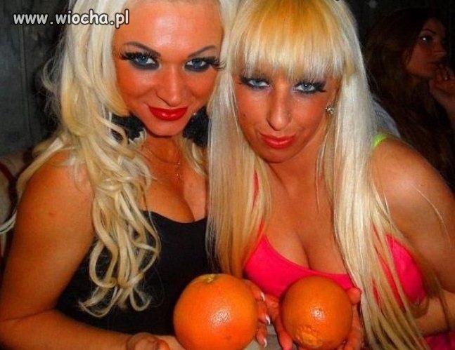 Karnacja w kolorze pomarańczy.