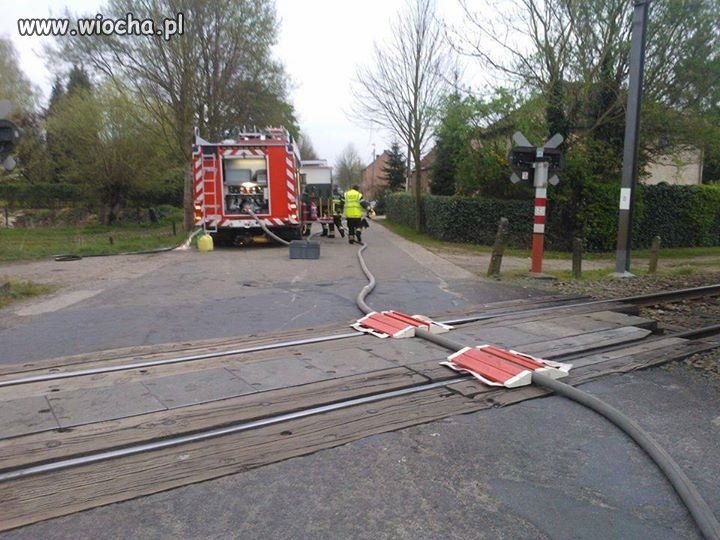 Straż pożarna i zabezpieczenie przewodu.